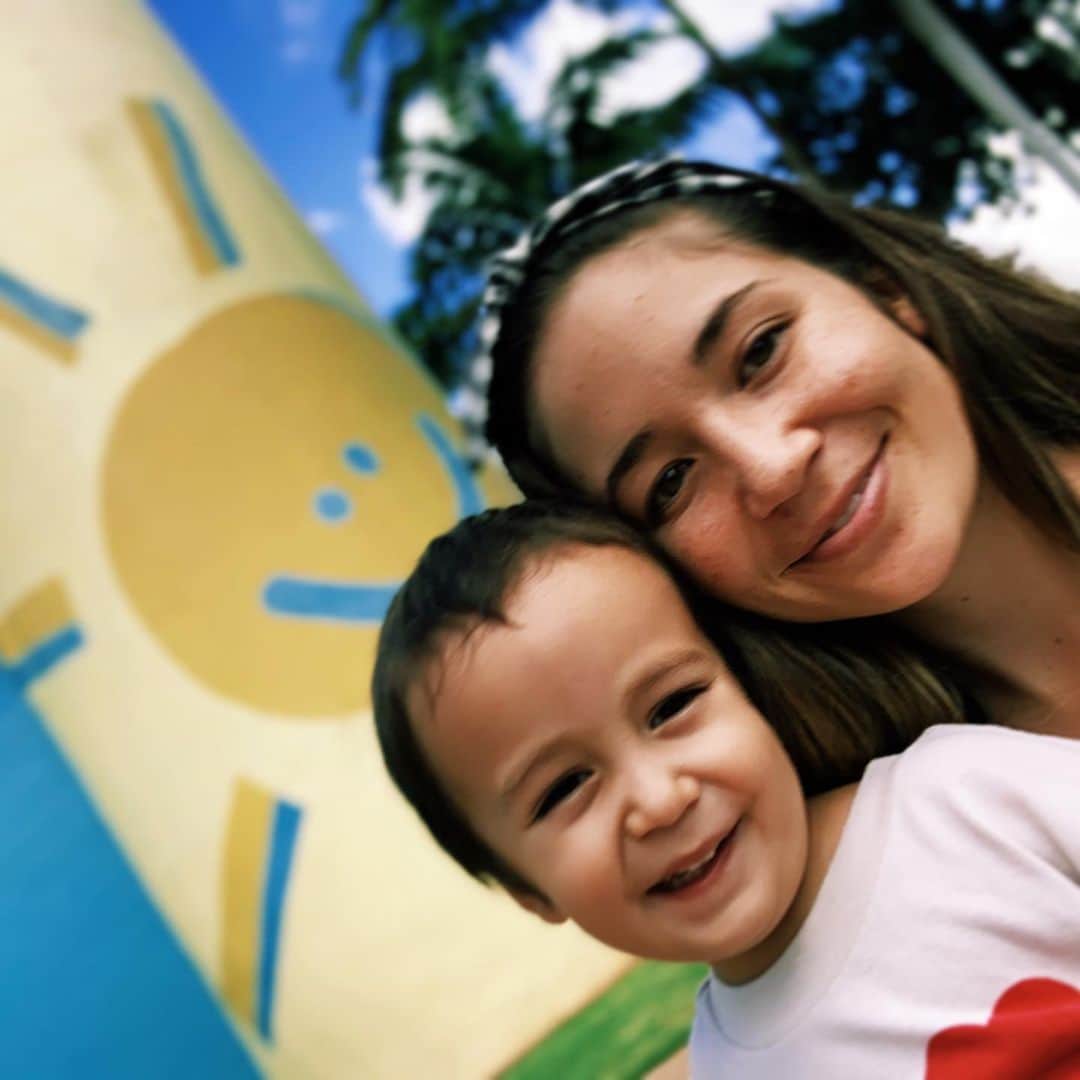 アリッサ ウーテンのインスタグラム：「Had to bribe him to take a photo with me」