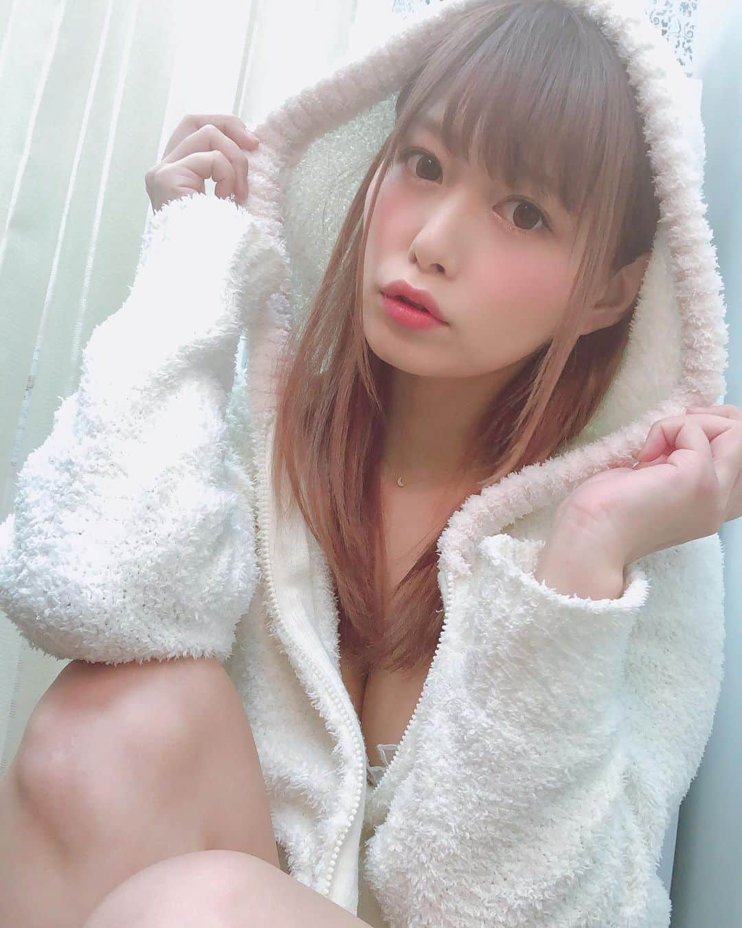 紺野ひかるのインスタグラム：「. おはようございました☀️ . . #紺野ひかる #こんぴか #セクシー女優 #AV女優 #ジェラートピケ #下着 #salute」