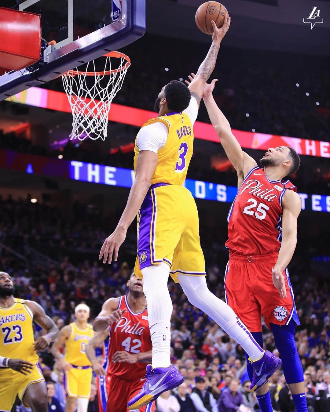 Los Angeles Lakersさんのインスタグラム写真 - (Los Angeles LakersInstagram)「This man is playing in the stratosphere 〰🆙」1月26日 11時54分 - lakers