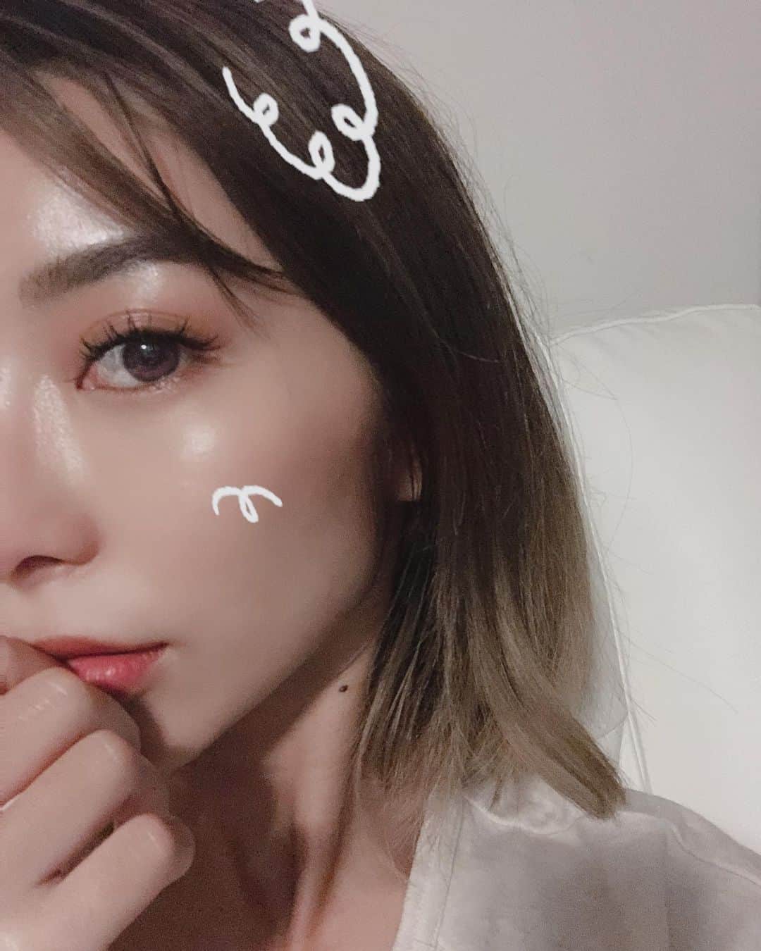のインスタグラム：「メルボルンブランド @aesopskincare のフェイスクレンザーとフェイススクラブ使い始めました✨ めちゃめちゃ良い❣️こっち来てから謎にニキビ出来てたんだけど週一くらいでスクラブしてたら見事になくなりました😳👏 リピートしよ♩ . . . #skincareproducts #skincareroutine #skincare #aesop #aēsop #australia #melbourne #workingholiday #melbournelife #melbournestyle #melbourneliving #melbourne_insta #melbournelifestyle #🇦🇺 #オーストラリア #メルボルン #留学生活 #ワーキングホリデー #ワーホリ #ワーホリ生活 #オーストラリア生活 #メルボルン生活 #ワーホリオーストラリア #オーストラリアワーホリ #メルボルンワーホリ #オーストラリア留学 #メルボルン留学 #スキンケア #スキンケア用品 #スキンケアマニア」