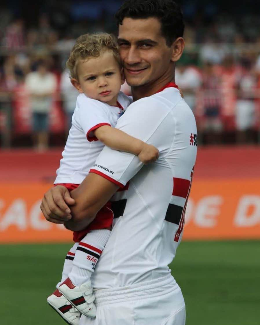 ガンソさんのインスタグラム写真 - (ガンソInstagram)「Parabéns @saopaulofc !! #PrimeirojogodoHenrico #spfc90anos」1月26日 12時06分 - phganso