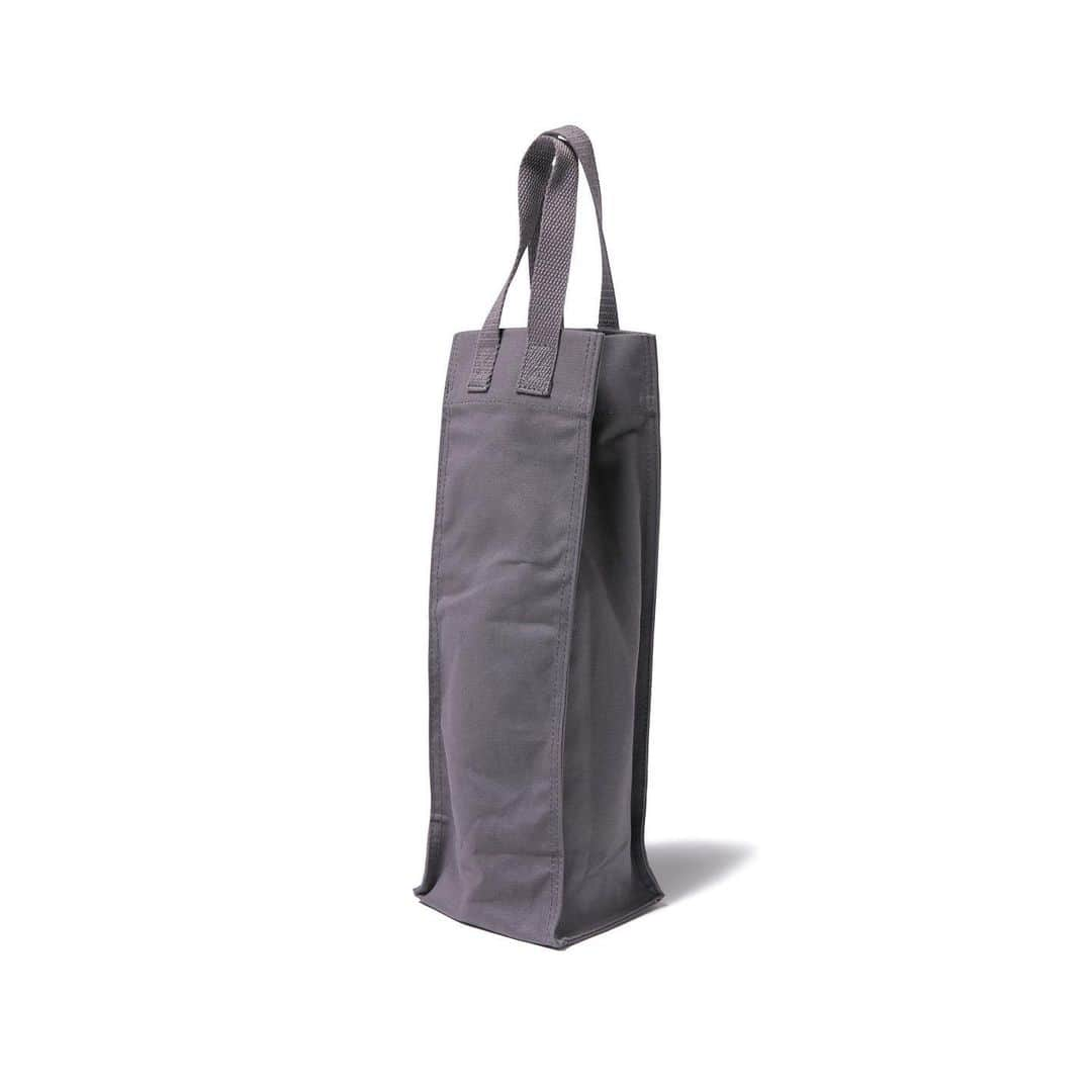 HUMAN MADEさんのインスタグラム写真 - (HUMAN MADEInstagram)「"WINE BAG" now available in store and online. www.humanmade.jp  高密度コットン素材のワインボトル用トートバッグです。ボトル1本分の容量です。 Canvas cotton single bottle wine tote bag.」1月26日 12時22分 - humanmade