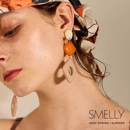 SMELLYさんのインスタグラム写真 - (SMELLYInstagram)「SMELLY 2020spring/summer﻿ ﻿ ﻿ URBAN RESEARCH media﻿ https://media.urban-research.jp/feature/smelly_2020ss/﻿ ﻿ #smellyjp#スメリー#accessory#アクセサリー#2020SS」1月26日 12時35分 - smelly.jp