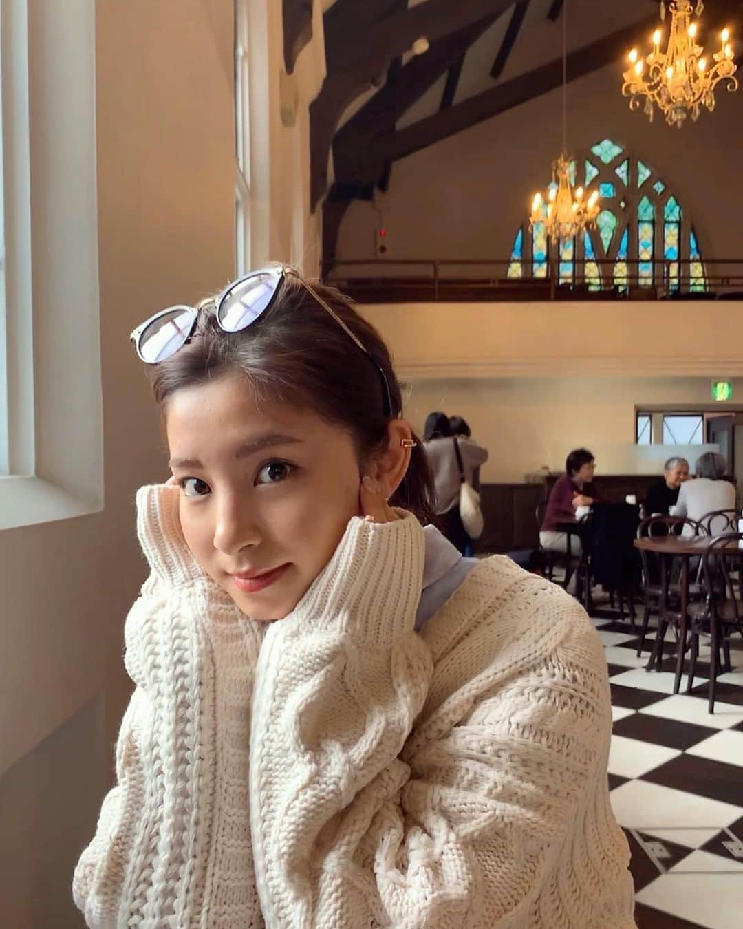 明松美玖さんのインスタグラム写真 - (明松美玖Instagram)「、 🕰💭 Ohayoh ． knit: @fifth_store 60%off shirt: tommorowland 👓: oliverpeoples ． ． #fifth #fifthl #ケーブルショートカーディガン  #フィフス」1月26日 12時50分 - shashishu_daily