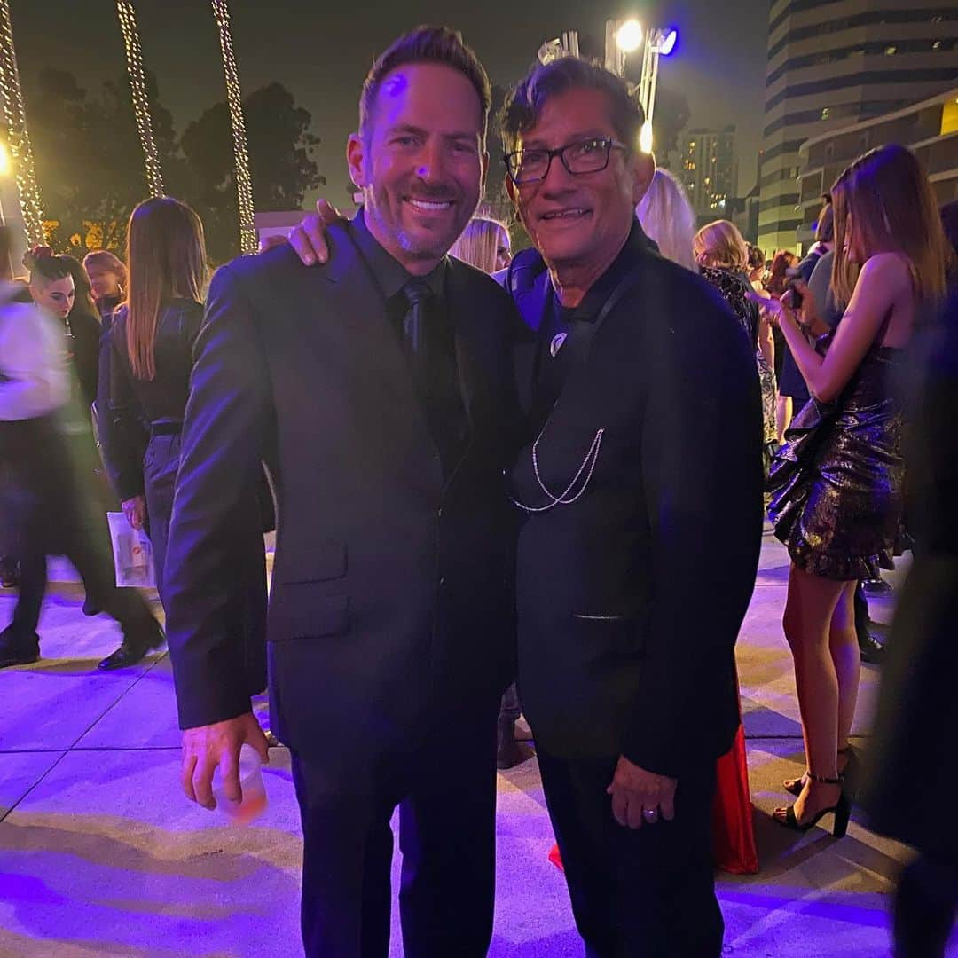 Sam Villaさんのインスタグラム写真 - (Sam VillaInstagram)「Sheri Doss, Rafe Hardy, Phillip Wilson and more! Folks, there are so many reasons to attend the @probeautyassoc #NAHA Awards. But tonight, I am especially #grateful to catch up with industry icons. Please head over to the Sam Villa Story to see my interviews with these prolific artists that have helped to shape all our careers. 🙌  #naha2020 #longbeach #hairawards #redkenobsessed #samvillacommunity」1月26日 12時56分 - samvillahair