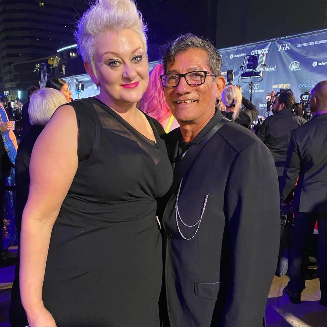 Sam Villaさんのインスタグラム写真 - (Sam VillaInstagram)「Sheri Doss, Rafe Hardy, Phillip Wilson and more! Folks, there are so many reasons to attend the @probeautyassoc #NAHA Awards. But tonight, I am especially #grateful to catch up with industry icons. Please head over to the Sam Villa Story to see my interviews with these prolific artists that have helped to shape all our careers. 🙌  #naha2020 #longbeach #hairawards #redkenobsessed #samvillacommunity」1月26日 12時56分 - samvillahair