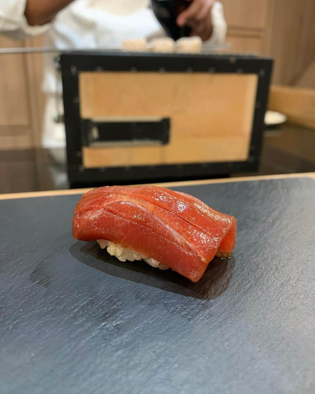 マーイ＝ナパサシ スラワンさんのインスタグラム写真 - (マーイ＝ナパサシ スラワンInstagram)「Yummy in my Tummy 😛🍣♥️ หมวยแฮปปี้มากกก!!!! @ukiyo.bkk」1月26日 13時08分 - mind_napasasi