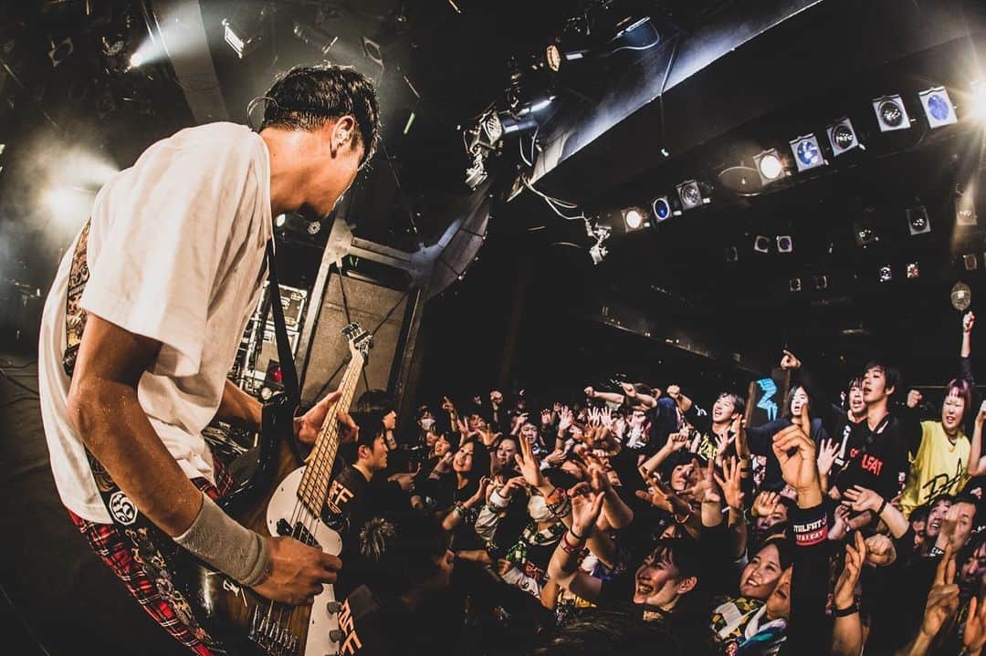 TOTALFATのインスタグラム：「PUNISHER'S NIGHT 2020 2日目 名古屋CLUB QUATTRO ありがとうございました🔥  2020.01.25(土) TOTALFAT Dragon Ash POT  photo  by @nekoze_photo  #TOTALFAT #dragonash  #POT #パニシャ」