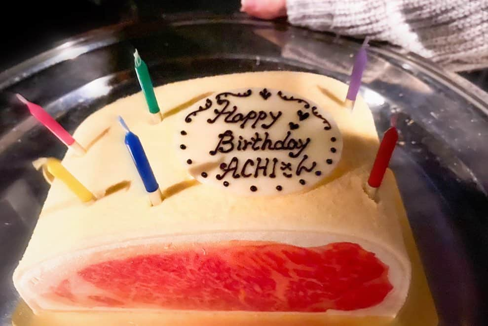 Achiさんのインスタグラム写真 - (AchiInstagram)「1/24 BIRTHDAY NIGHT🎂 . 出演してくださった皆様 . 遊びに来てくださった皆様 . 本当に本当にありがとうございました✨❗️ . 年を重ねる瞬間を幸せに過ごすことができ、イベントも過去一の盛り上がりで終えることができました。 . . もう楽しかった感触しか残ってません😂 . . 毎年同窓会のように集まってくれるスタッフのみんなも本当にありがとう🙏🏻✨ . この1日に頂いた幸せをエネルギーに変えて頑張っていきたいと思います💪🏻😁✨ . . 38歳㊗️ 今後ともよろしくお願いいたします❗️ . #BIRTHDAYNIGHT」1月26日 15時32分 - achiwilder