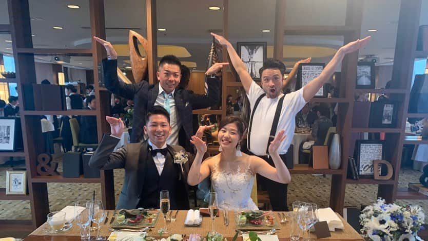 元気☆たつやさんのインスタグラム写真 - (元気☆たつやInstagram)「【Happy wedding】  結婚式にて #サスペンダンス でお祝いMAX!!!! 皆んな喜んでくれて #嬉しさMAX 本当に素敵な新郎新婦さんでした！お幸せに！！ 心からおめでとうございMAX！  #ウエディング #wedding #結婚式 #サスペンダンス #サスペンダンサー #お祝い #おめでとう #幸せ #happy #show #suspender #suspenders  #体育会系 #日体大 #元気たつや」1月26日 15時56分 - genkitatsuya