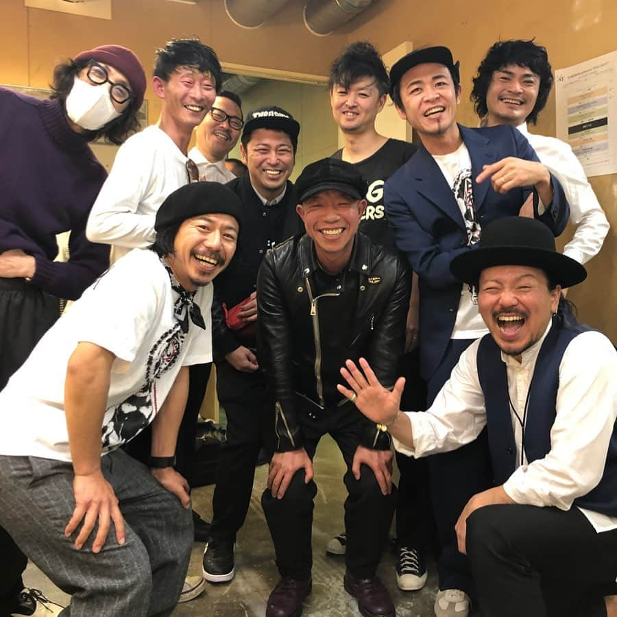 シーサーさんのインスタグラム写真 - (シーサーInstagram)「・ ・ 渋谷クアトロ満員御礼!! 踊り狂いのみんな様のおかげで サイ&コウなナイスサタデーでした!! 感謝！感謝！ そして小峠さんも踊り狂っていた◎ 旅は続くYo!! どこかで乾杯しよう！ パーティーしようぜぃ！ ピス！  #DOBERMAN_ska #ゴエちゃんいなかった #グランドリニューアル #渋谷クアトロ #次は大阪やで #パーティーしようぜぃ #バイきんぐ #小峠英二 さん  #なんて日だ」1月26日 16時17分 - __seasir__