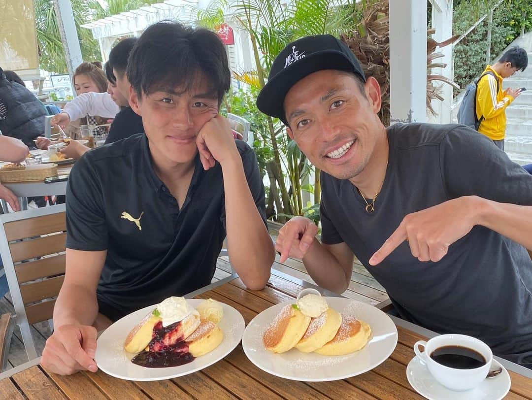 李忠成さんのインスタグラム写真 - (李忠成Instagram)「パンケーキデート🥞 #デート　#モーリー　#沖縄　#京都　#京都サンガ #okinawa #Kyoto #pancakes #date #nikefamily #❤️」1月26日 16時14分 - tadanarilee_official