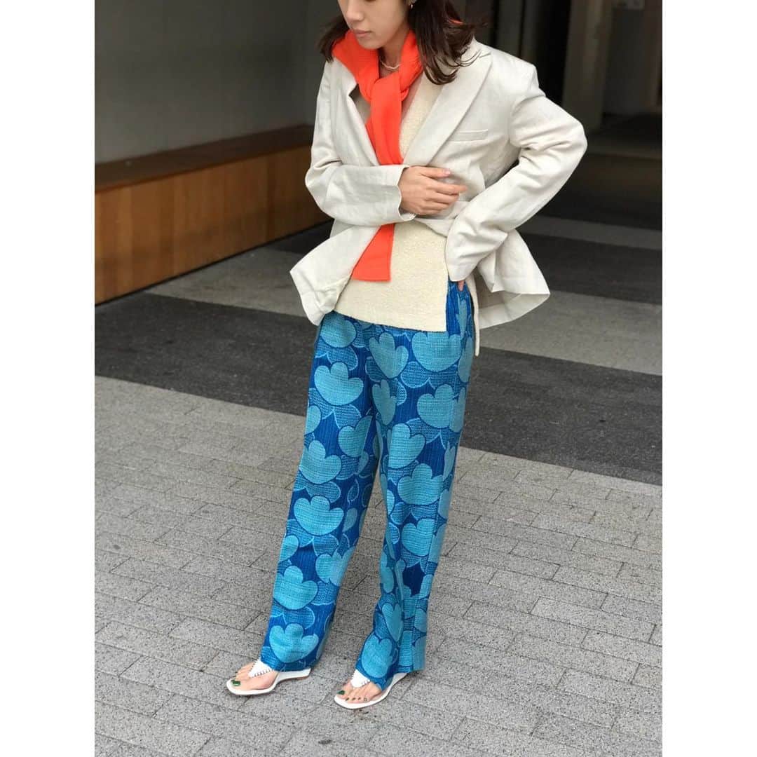 TOMORROWLAND 渋谷本店さんのインスタグラム写真 - (TOMORROWLAND 渋谷本店Instagram)「.﻿ <2020SPRING&SUMMER STYLING> ﻿ ﻿ ・jacket：forte forte 32-02-07014 ¥75,000+tax ﻿ ・tops：DES PRES 22-01-02007 ¥24,000+tax ﻿ ・pant：FUMIKA UCHIDA 92-02-04301 ¥64,000+tax ﻿ ・shoes：MARYAM NASSIR ZADEH 33-01-01005 ¥75,000+tax ﻿ #20ss #styling #springsummer #fashion #forteforte #despres #fumikauchida #maryamnassirzadeh #tomorrowland﻿ @tomorrowland_womens ﻿ @tomorrowland_jp ﻿ @tomorrowland_shibuya」1月26日 16時25分 - tomorrowland_shibuya