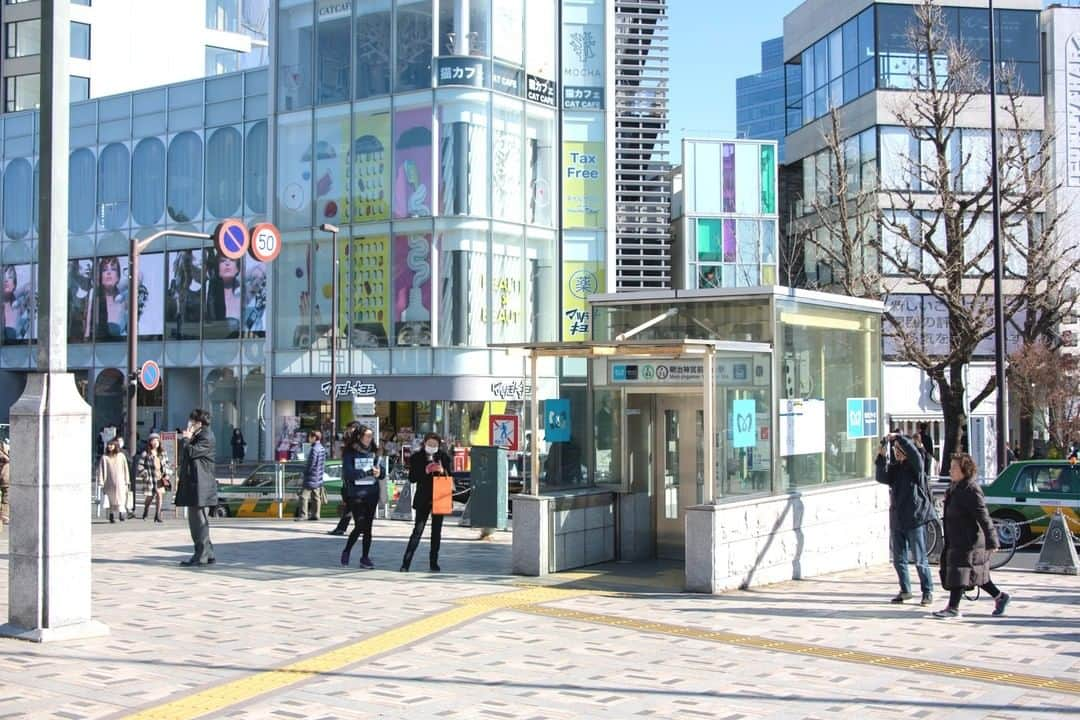 東京都庁広報課さんのインスタグラム写真 - (東京都庁広報課Instagram)「「原宿駅　（渋谷区）Harajuku/(2020.1.9撮影) 」最寄り駅：原宿駅　明治神宮前原宿駅 #明治神宮　#表参道　#原宿　#神宮橋　#五輪橋 #代々木競技場 #代々木公園　 #beautifuldestinations #tokyotrip #tokyotravel #passionpassport #tokyojapan #instatokyo #loves_nippon #phos_japan #bestjapanpics #cooljapan #japan_of_insta #discovertokyo #photo_jpn #東京観光 #東京旅行 #illgrammers #景色 #お出かけ #東京 #Tokyo #东京 #도쿄 #tokyogood」1月26日 17時00分 - tocho_koho_official