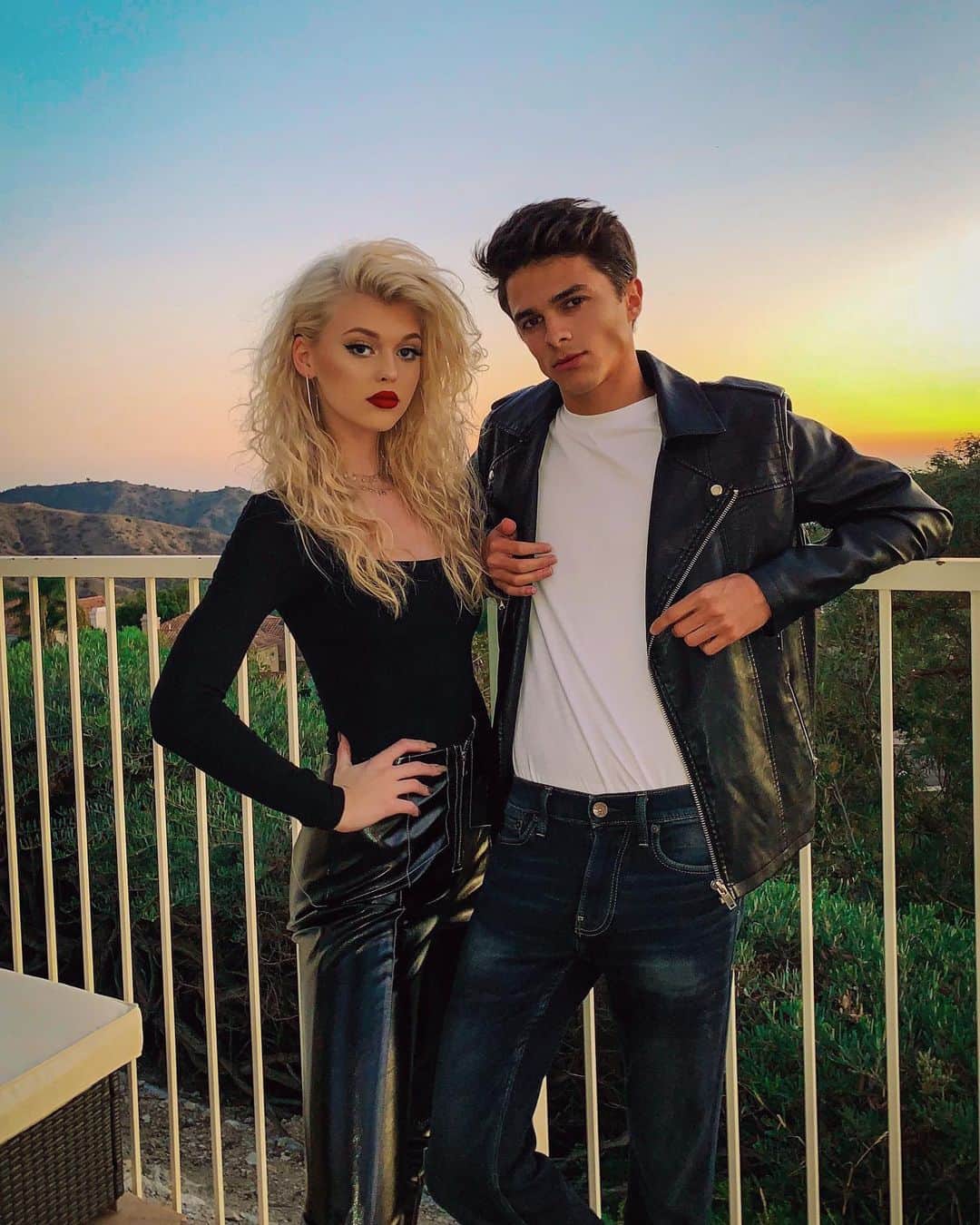 Brent Riveraのインスタグラム：「Let’s throw it back to the 60’s..🖤😎」
