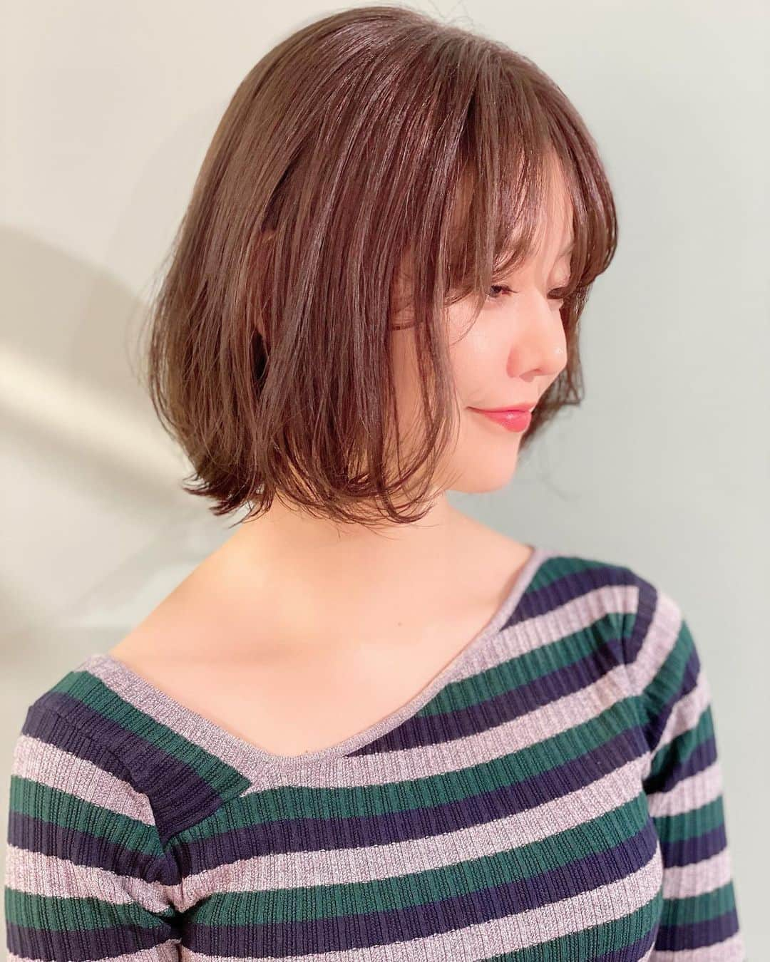 林村ゆかりさんのインスタグラム写真 - (林村ゆかりInstagram)「簡単ヘアアレンジの動画upしました❤︎﻿ 2つ紹介させていただいてます♪﻿（ストーリーズのリンクから飛べます。） お気に入りの良い香りのする仕上げ剤も。﻿ 甘い香りとジンジャーの香りをワンプッシュずつ混ぜて使うと甘すぎない好みな香りなんです🥰﻿ ﻿ ﻿ ﻿ ﻿ ﻿ #美容#ヘアアレンジ#ヘアケア」1月26日 18時19分 - yukarice0