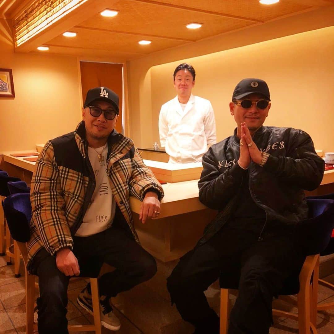 Kayzabroのインスタグラム：「HOKTと旨い鮨ミーティング🍣」