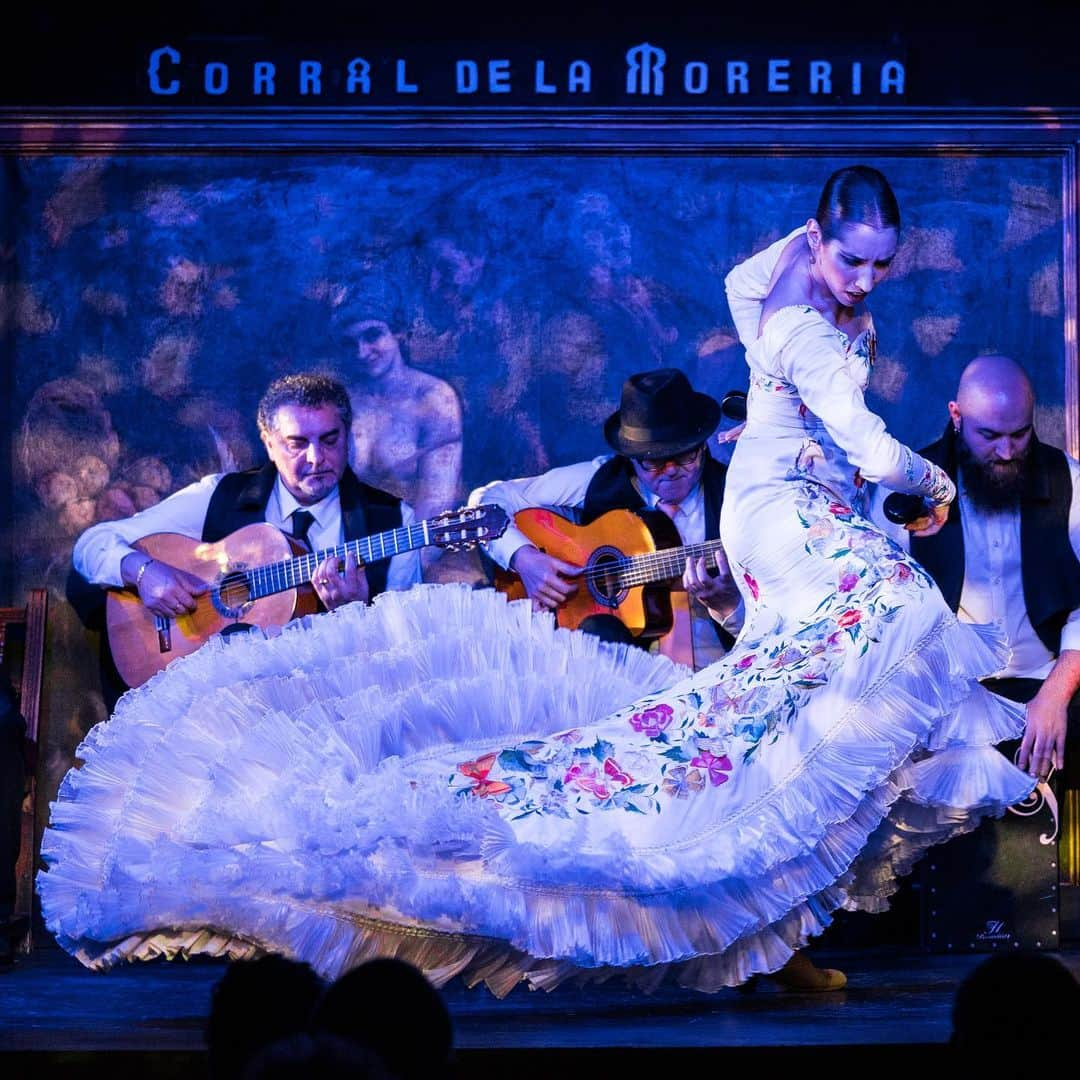 DeFlamenco.comさんのインスタグラム写真 - (DeFlamenco.comInstagram)「Inmaculada Salomón en Zincalí del Corral de la Morería.  #flamenco #deflamenco #baileflamenco #batadecola #fotoflamenco #baile #balletnacionaldeespaña  @inmasalomondance 📷@manjavacas.flamenco」1月26日 18時20分 - deflamenco