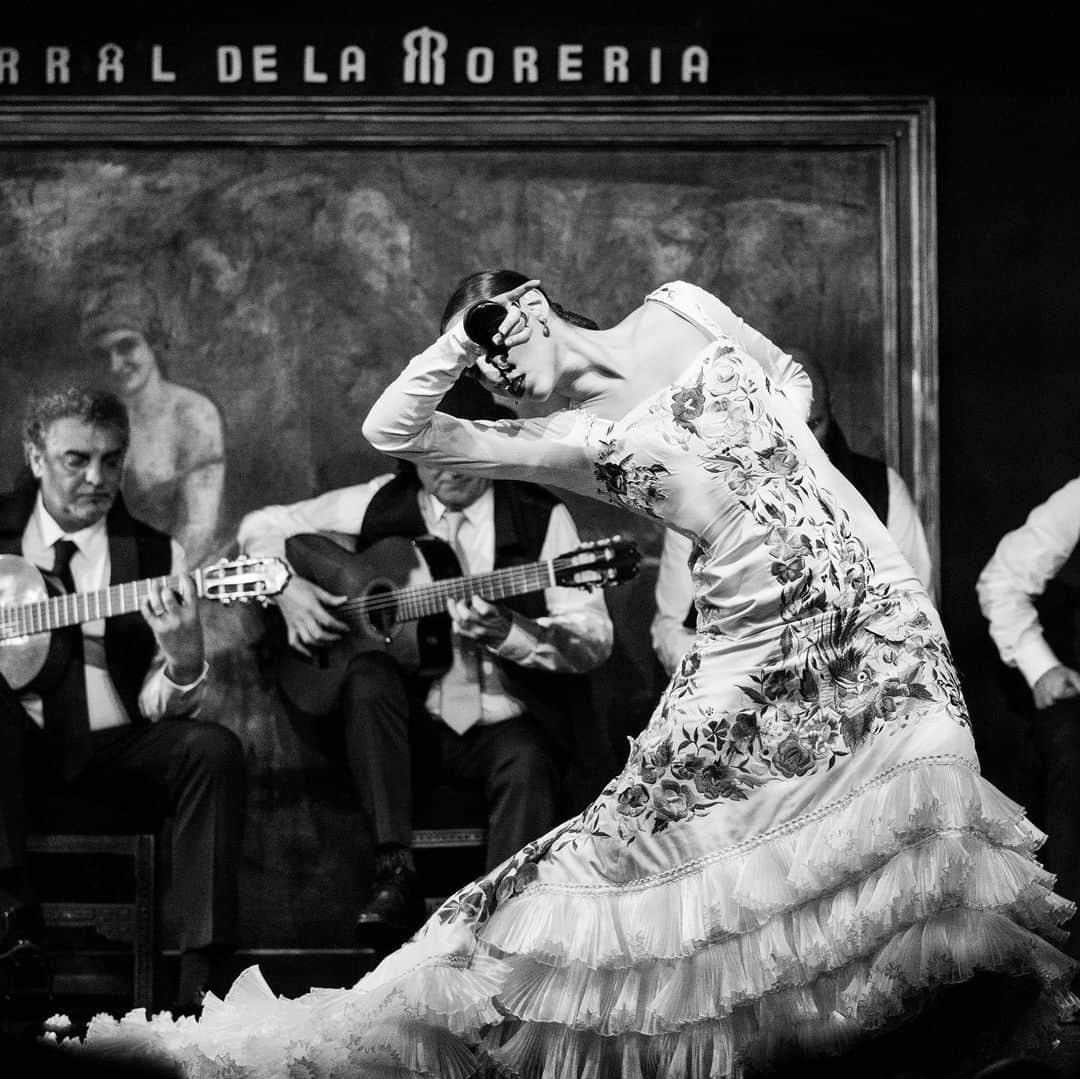 DeFlamenco.comさんのインスタグラム写真 - (DeFlamenco.comInstagram)「Inmaculada Salomón en Zincalí del Corral de la Morería.  #flamenco #deflamenco #baileflamenco #batadecola #fotoflamenco #baile #balletnacionaldeespaña  @inmasalomondance 📷@manjavacas.flamenco」1月26日 18時20分 - deflamenco