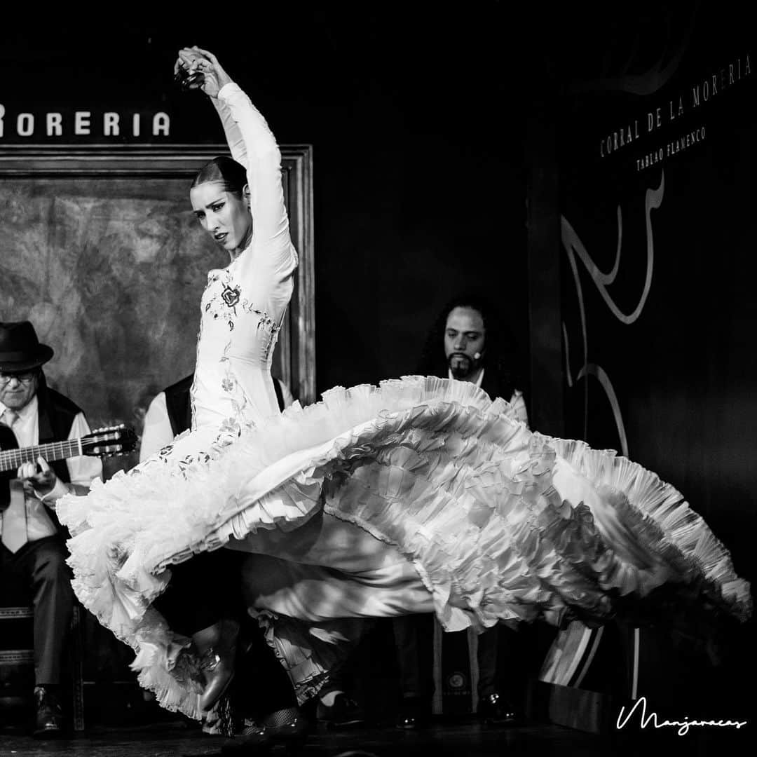 DeFlamenco.comさんのインスタグラム写真 - (DeFlamenco.comInstagram)「Inmaculada Salomón en Zincalí del Corral de la Morería.  #flamenco #deflamenco #baileflamenco #batadecola #fotoflamenco #baile #balletnacionaldeespaña  @inmasalomondance 📷@manjavacas.flamenco」1月26日 18時20分 - deflamenco