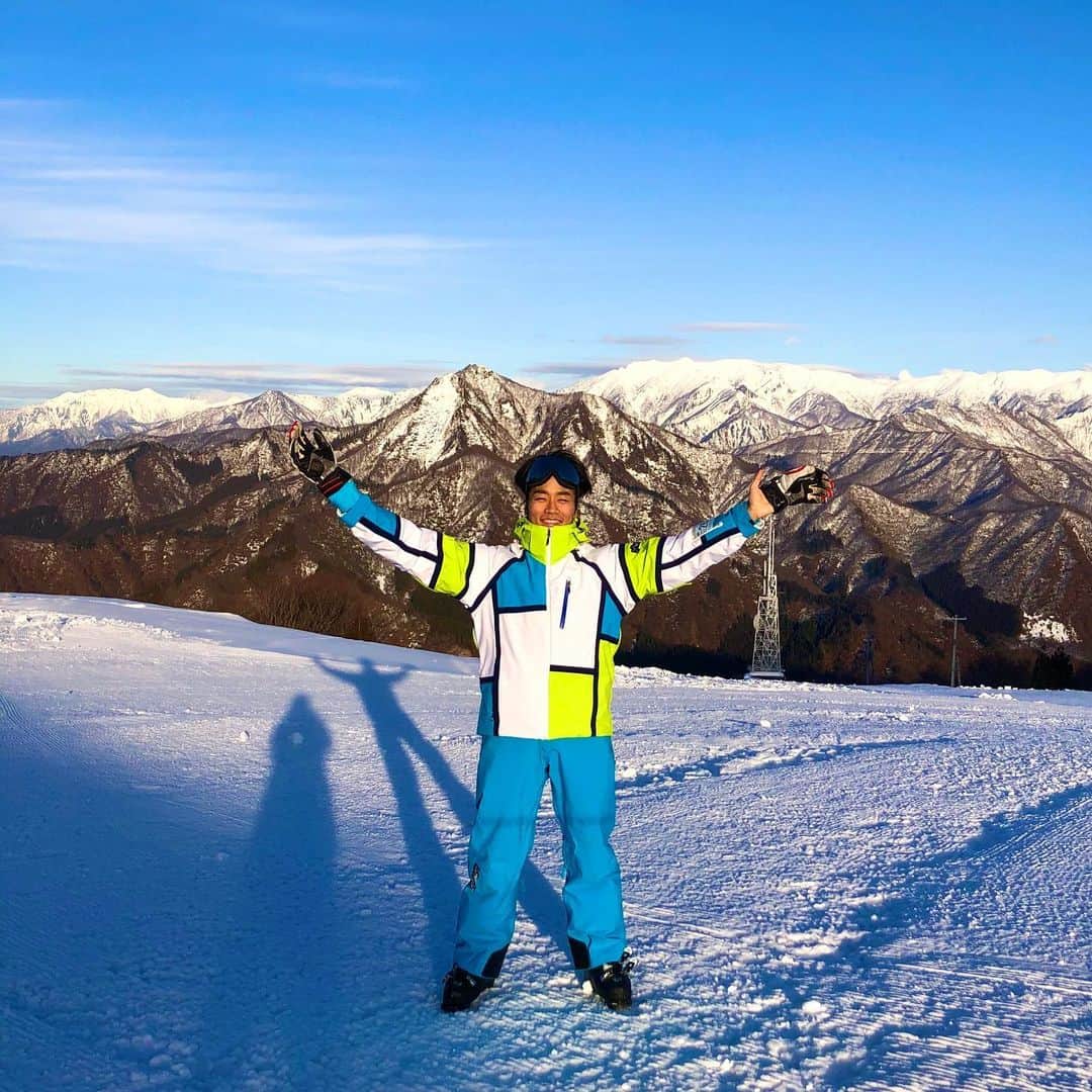 松下信治のインスタグラム：「Enjoying rest of my stay at home ❄️」