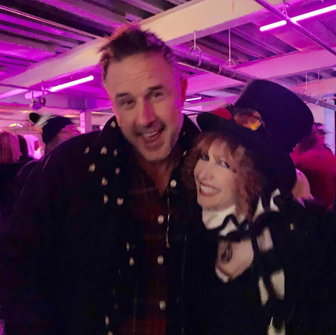 のインスタグラム：「A special thank you to dear friend @davidarquette for including me in his @Sundance shindig tonight! #adventuresofbendybonnie #sundance #davidarquette #thebest #bootsybellows #xtr #shenanigans #tophat #runningamok #bendybonnie」