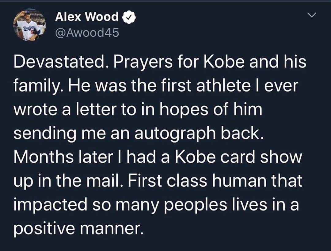 アレックス・ウッドのインスタグラム：「💔」