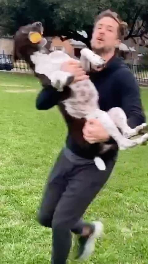 ジョーダン・ロジャースのインスタグラム：「• • • • • • • SOUND ON 🔈😂 #1) The Steve Irwin snake charmer  #2) The Wrestler  #3) The Sneak Attack  #4) The “I should’ve stretched and might’ve just torn my groin..” technique  #5) The Fake-treat-scoop-n-score technique」