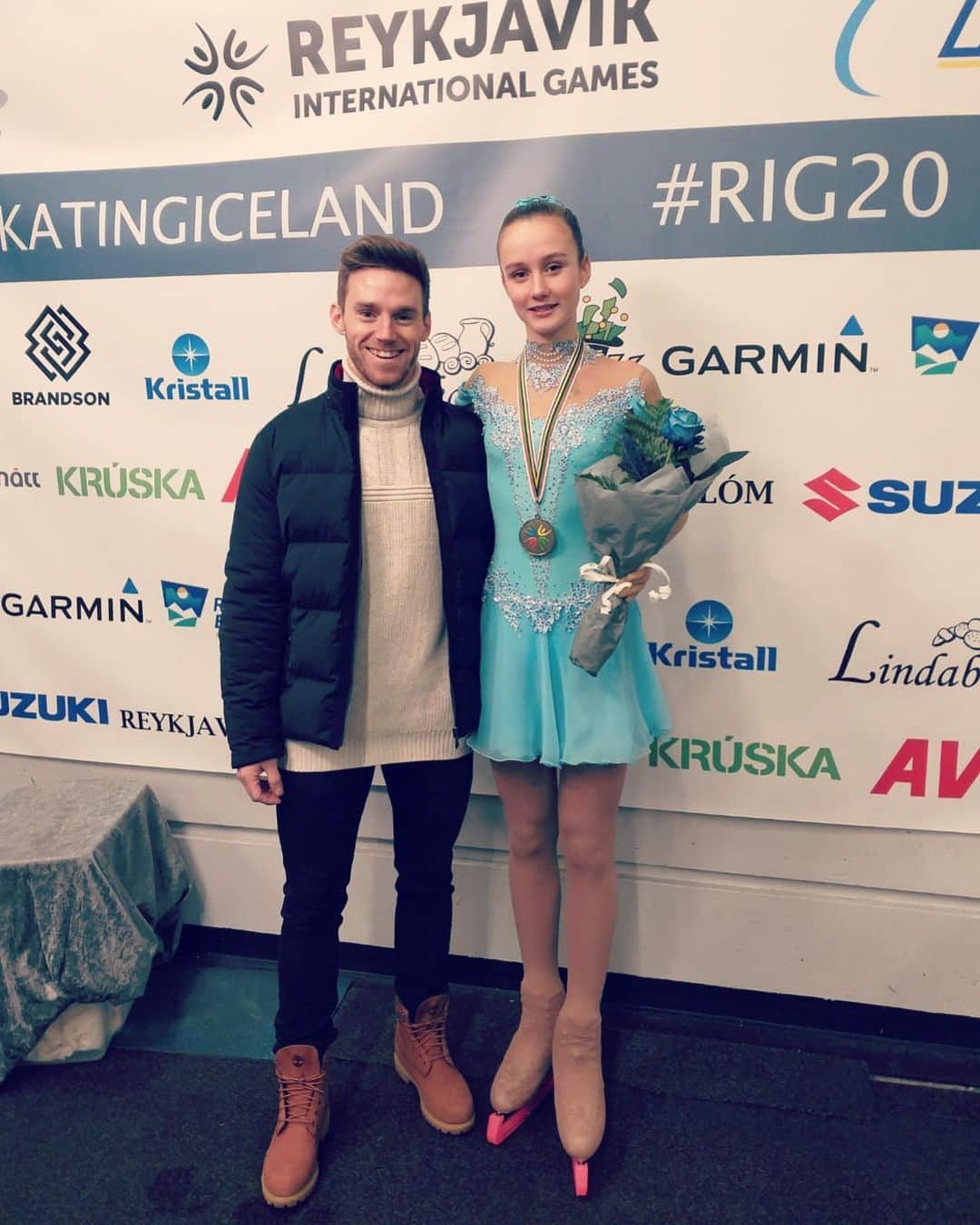 Phil Harrisのインスタグラム：「#Proud of this girl!! What a great way to finish a #positive two weeks! 🙌🏼🥈👍🏼⛸ Well done to the rest of the @britishiceskating team!  A great event for everyone! 🇬🇧🇮🇸 @skatingicelandofficial @edeaskates @johnwilsonblades @pulsinhq @wearefeel  #proudcoach #progress #workinghard #happy #result #2nd #medal #podium」