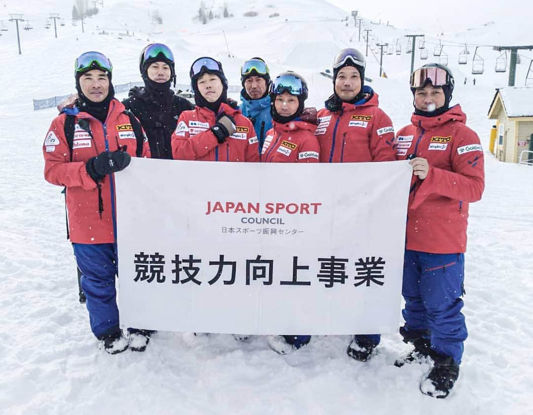 のインスタグラム：「Japan para snowboard team. パラスノーボード強化チームアメリカ遠征。  #parasnowboard #japanparasnowboardteam」