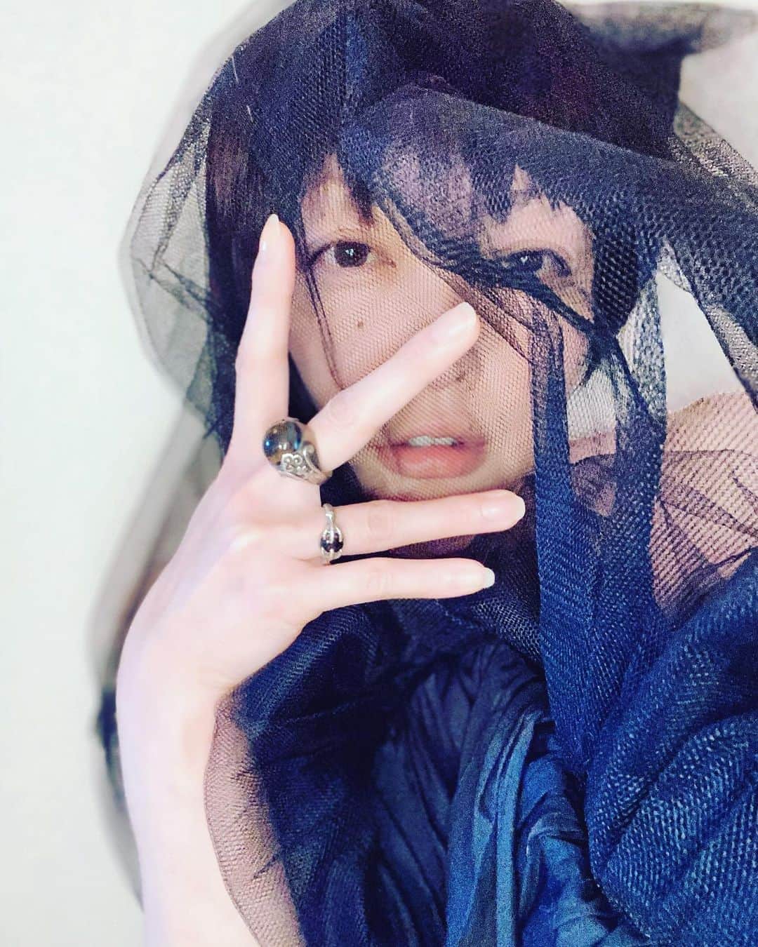 野本かりあのインスタグラム：「ジャン＝ポール・ゴルティエ引退。 ある時期、特に指輪が大好きで。 今も大切に持ってる。 #ゴルティエ　#jeanpaulgaultier」