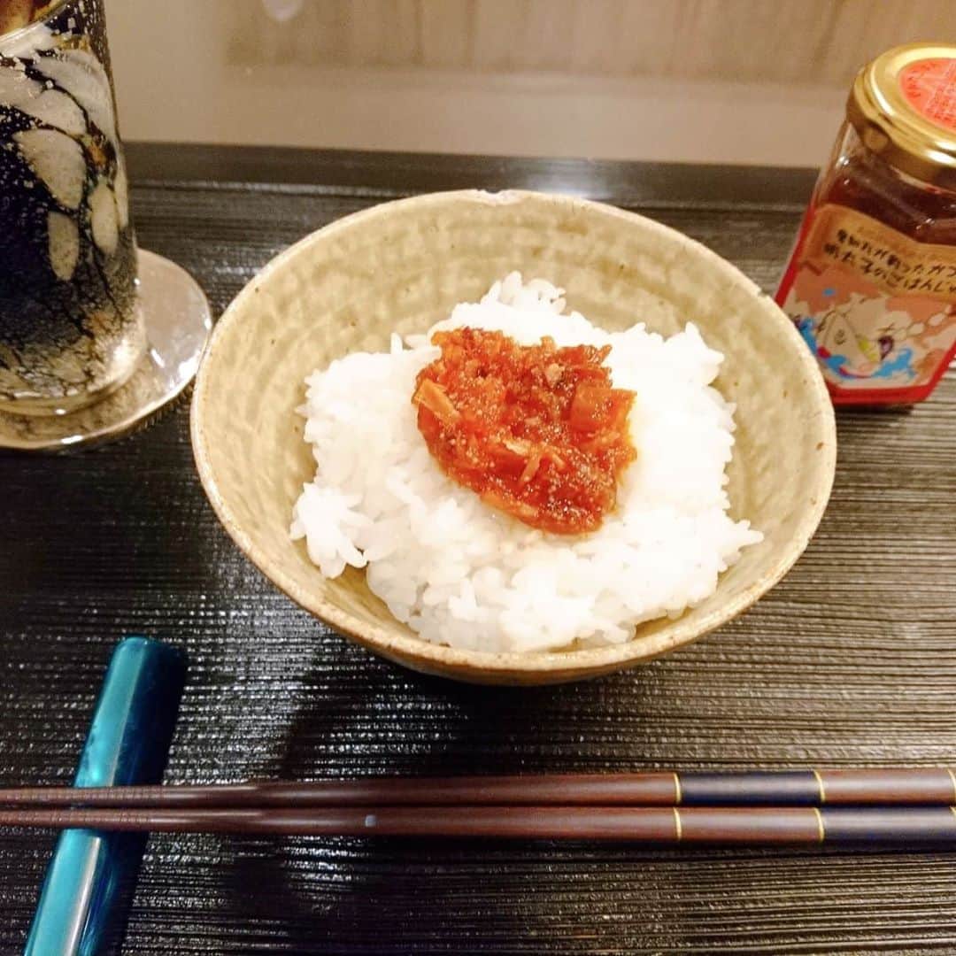 真山景子のインスタグラム：「#愛知丸が釣ったかつおと明太子のごはんじゅれ  #愛知物産展 #愛知ディスカバーフェア #アンバサダー ご飯のお供にはこれ♥️ めっちゃ美味しい、美味しくないわけがない🤣🤣🤣 愛知飯♥️」