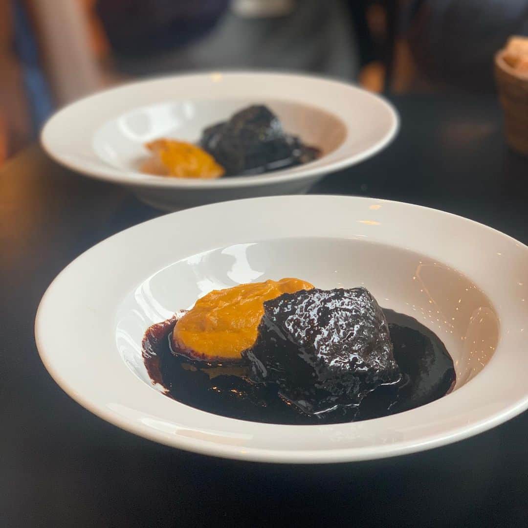 芽華ららさんのインスタグラム写真 - (芽華ららInstagram)「🍴💓🍴💓🍴﻿ ﻿ いつかの丸の内ランチ💁‍♀️💕﻿ 牛肉の赤ワイン煮込みが、お肉は柔らかくてソースは濃厚で美味しすぎた🤤﻿ 戻り時間が決まってたから慌てて食べたよ🤣🤣🤣﻿ なんて贅沢なランチ時間😝💓✨﻿ また丸の内ランチ楽しみ❣️﻿ ﻿ ﻿  #lunch#yummy#tokyo#丸の内 #丸の内ランチ#東京カレンダー#東カレ倶楽部#新丸ビル#沢村#ランチ #rarastagram #❤️」1月26日 20時53分 - rara.world