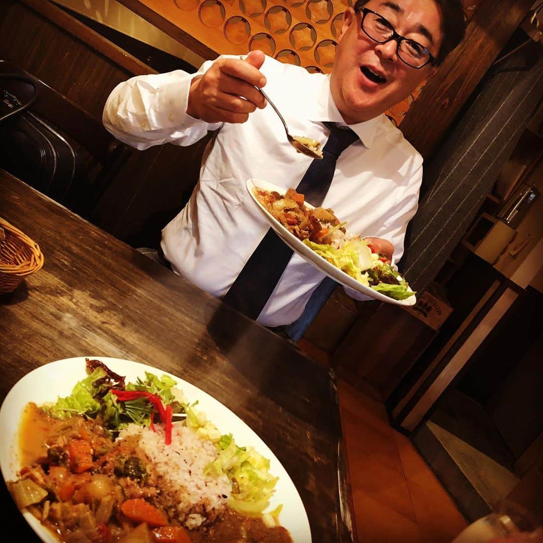 多賀公人さんのインスタグラム写真 - (多賀公人Instagram)「大阪、天満に行ったら必ずここのカレー。打ち合わせの後のカレーは格別です。目の前は大坂城です。美味い😋  #カレー #大阪 #天満 #大阪城 #グルメ  #food #love #enjoy #life #cute  #多賀公人#ユイコミュニケーションラボ」1月26日 21時03分 - kimito_taga