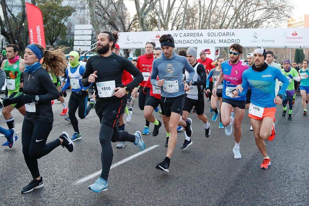 アルバロ・アルベロアのインスタグラム：「Disfrutando un año más en la ‘Carrera Solidaria’ de la @fundacion.realmadrid. 🏃🏻🏃🏻🏃🏻‍♂️🏃🏻‍♂️Gracias a todos los que habéis venido y ayudáis a todas la buenas causas en las que trabaja la #FRM.」