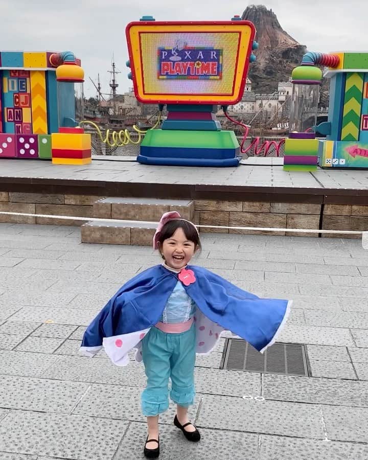 satomiのインスタグラム：「🐑🐑🐑 . . 大好きすぎるピクサープレイタイム 行ってきたよ〜😍✨✨✨ . この踊りPPT好きな人には わかるよね？笑💪❤️🖤 . . あーもう本当に楽しかった…🥺💓💓💓 . . #4歳 #4歳4ヶ月 #52ヶ月  #riinadisney #東京ディズニーシー #ディズニーシー #ピクサー #ピクサープレイタイム #ピクサープレイタイム2020 #トイストーリー #トイストーリー4 #トイストーリーコーデ  #ボーピープ  #ボーピープ仮装 #disney #disneysea #pixer #pixerplaytime #toystory #toystory4 #bopeep  #インスタキッズ #ベビフル #ママリ#コドモノ #コズレ #ママトコ」
