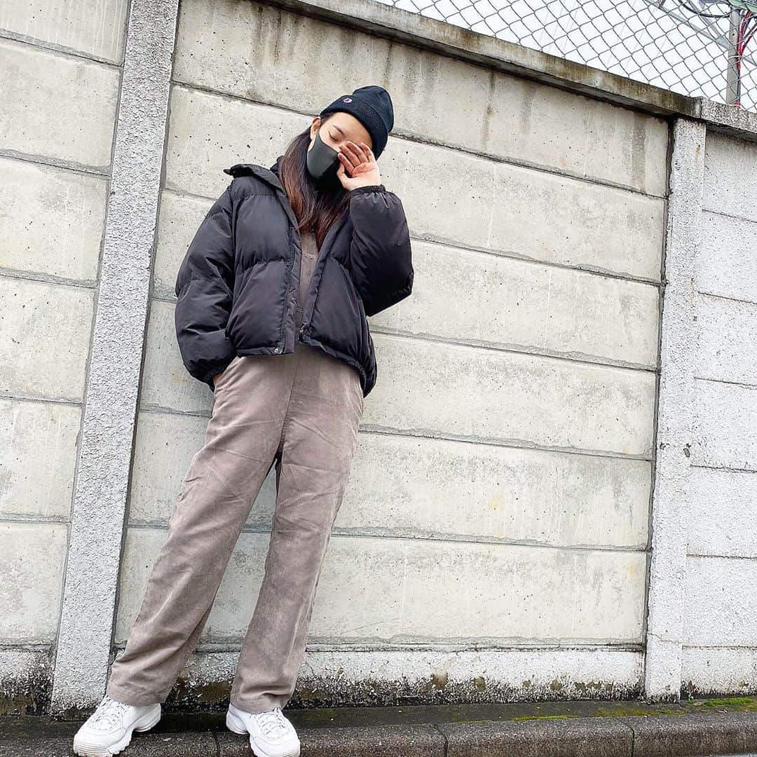 宮原華音さんのインスタグラム写真 宮原華音instagram かのんのしふく 中学生くらいからずっと オーバーオール大好き人間 ニット帽 Wego ダウン J023 Official オーバーオール Azul パーカー Azul スニーカー Fila プチプラコーデ オーバーオール