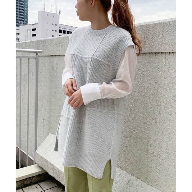 PAL CLOSET(パルクローゼット)さんのインスタグラム写真 - (PAL CLOSET(パルクローゼット)Instagram)「. . @kastane_ . . モコモコのベストとエアリーなブラウスのセットがこなれ感抜群の後ろ開きビッグベストセット。 きれいめにもカジュアルにも楽しめるので、着こなしに他と差が付く優秀な1枚です。 シンプルなトップスにレイヤードするだけで、旬な雰囲気を醸し出すトレンドアイテム。 ベストとブラウス、それぞれ単品でも使えるのも魅力です。 . 商品をタップしてshopping🛍 . . . . #palcloset #パルクローゼット #パルクロ #kastane #カスタネ #fashion #casualstyle #casual #ファッション #ファッションコーデ #春コーディネート #春コーディネートスタイル #カジュアル #カジュアルコーデ #春ニット #ニットベスト #ニットベストコーデ #レイヤードコーデ #レイヤードスタイル」1月26日 21時34分 - palcloset_onlinestore