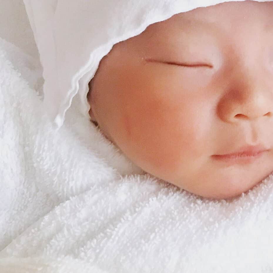 のインスタグラム：「. お陰様で、二人目の子を授かりました。ありがとうございます。 #環ROY」