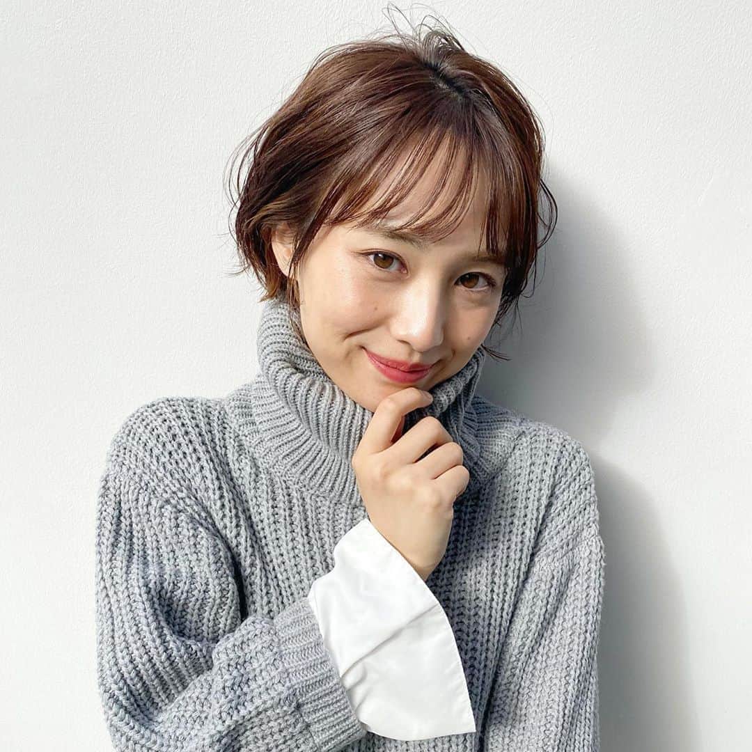 しばたあやなさんのインスタグラム写真 しばたあやなinstagram ふわふわショートかわいい ハンサムショート ショートヘア ベリーショート ベリーショート女子 ハンサムショート女子 ベリショ ショート ショートパーマ ショートボブ 刈り上げ女子