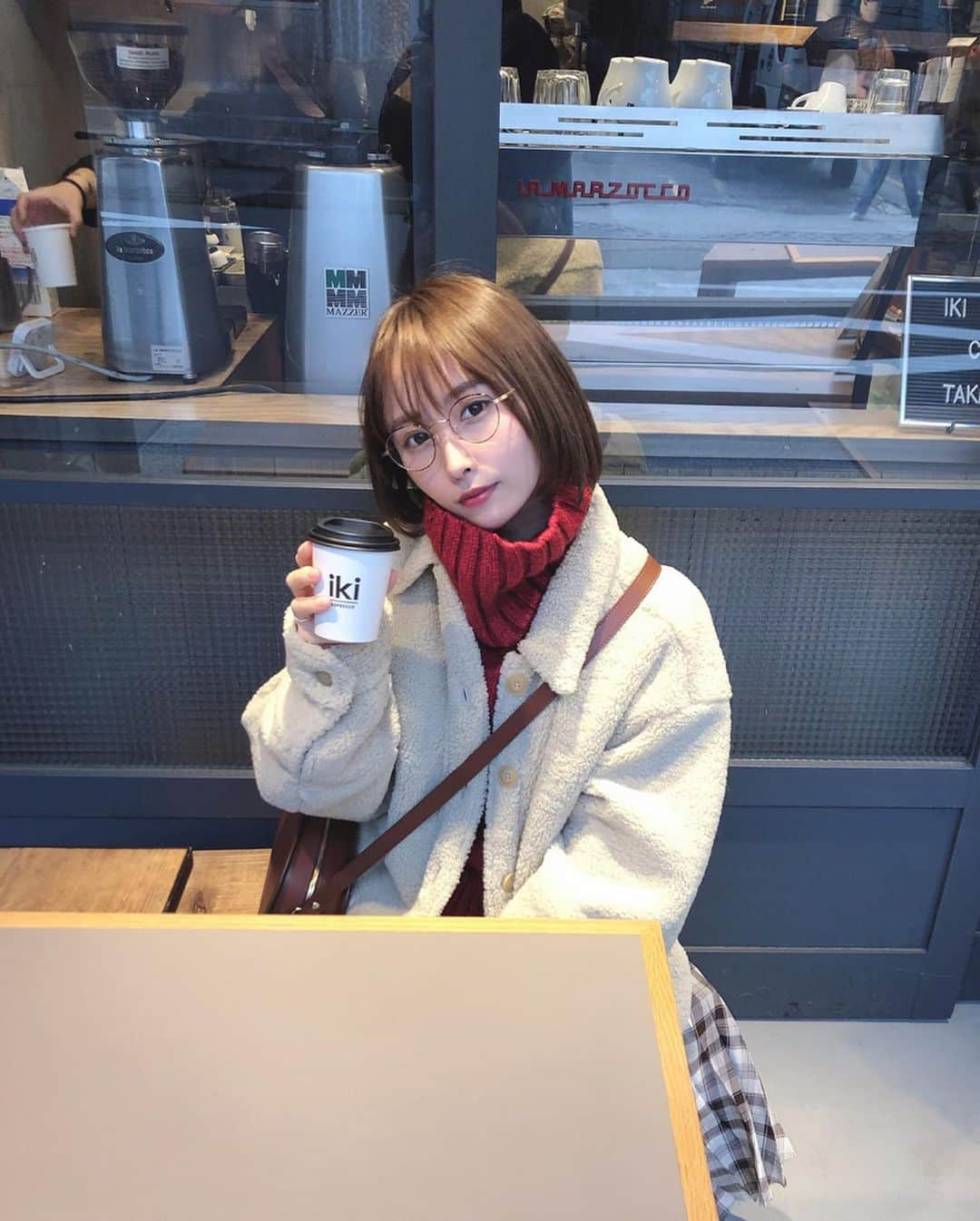 島田玲奈さんのインスタグラム写真 - (島田玲奈Instagram)「. カフェ巡りして、富岡八幡宮でお参りした1日☺︎🧡 . iki と MONZCAFEに行ったよ☕︎ . 最近、お肌の調子が良くて、日焼け止めとコンシーラーだけでいけちゃうから最高💮 . @a_clinic_ginza さんで月1ハイドラジェントルし始めて、本当に肌トラブル無くなったから、かなりオススメです…🥺先週も行ったのです❤️ . #清澄白河カフェ #清澄白河  #ikiespresso #monzcafe #カフェ巡り #美容 #ハイドラジェントル #肌ケア #肌質改善」1月26日 22時17分 - smd_rn321