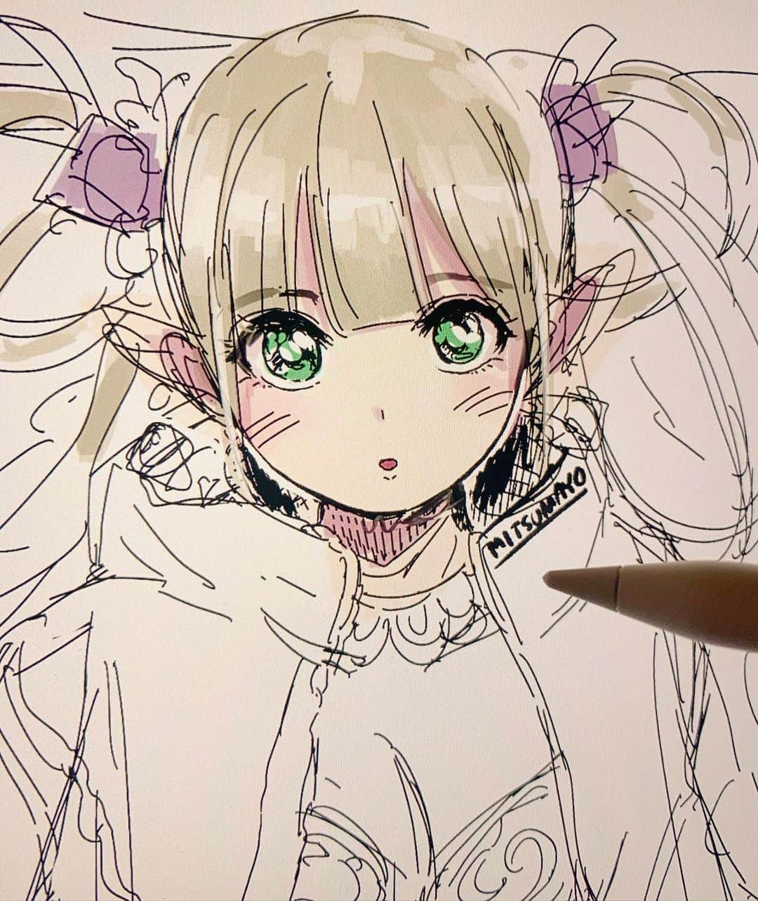 みつまよさんのインスタグラム写真 - (みつまよInstagram)「最近描き始めたラフ。描ききりたいところ…！ あと先日、MIROR(@miror_jp)にて占ってもらいました！ 基本的に占いやおみくじ、スピリチュアルなものを信用してないのですが、やってみないとわからないかなと思って試してみました。自信のなさをどう解消するべきか？などについて聞いてみたのですが、なんと見事に気にしていることを当てられ、前向きな気持ちになってしまいました（笑）みんなが占い好きな理由もわかるな～～と…次は手相みてもらいたいと思います（沼）  #pr #miror #インターネット占い館miror」1月26日 22時20分 - mitsumayo