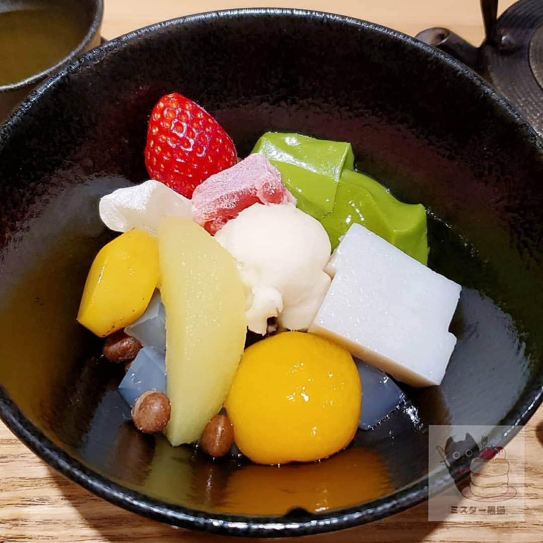 ミスター黒猫（黒猫仙人）のグルメインスタ