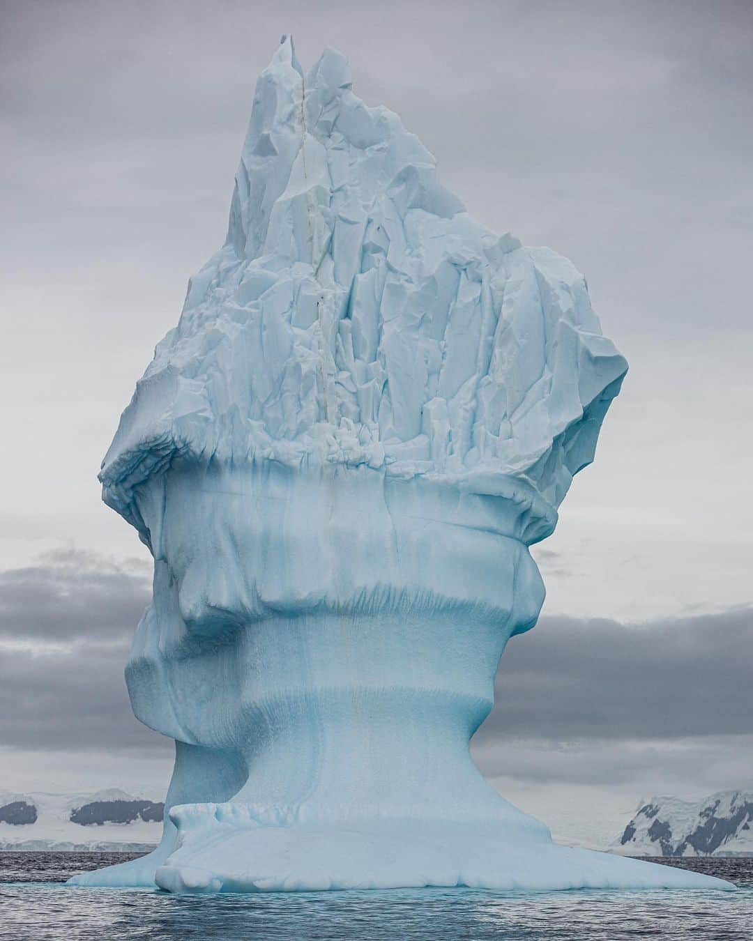 マーティン・ギャリックスさんのインスタグラム写真 - (マーティン・ギャリックスInstagram)「Antarctica pt 1 by @louisvanbaar」1月26日 23時08分 - martingarrix