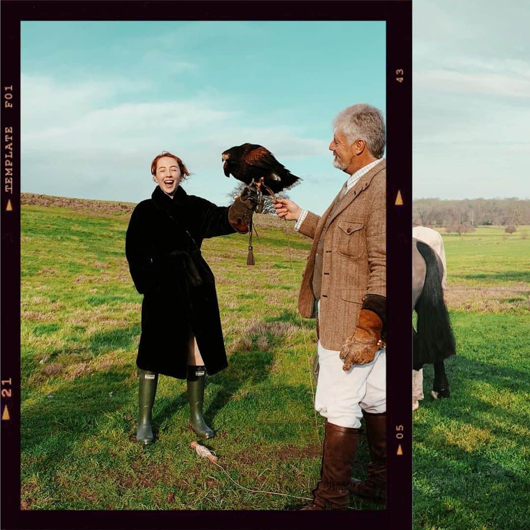 ベッキー・クルーエルのインスタグラム：「some photos from a very special day doing so many outdoors activities! I was invited to the four seasons hampshire to celebrate the release of the brand new Downton Abbey The Movie on DVD. We tried falconry, clay shooting, duck herding and more! You can see the whole day on my stories 😍 #gifted」