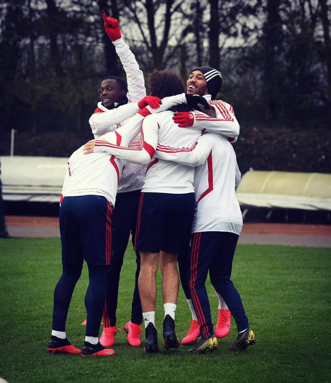 アーセナルFCさんのインスタグラム写真 - (アーセナルFCInstagram)「Positive vibes 😁😁」1月26日 23時18分 - arsenal