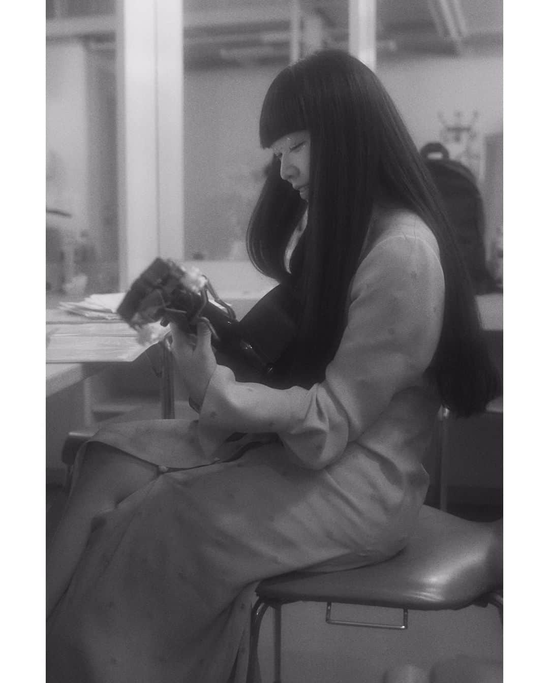 のインスタグラム：「11 Jan 2020 . 👗 Mame Kurogouchi . 📷 Kodai Kobayashi Seita Hiramatsu」