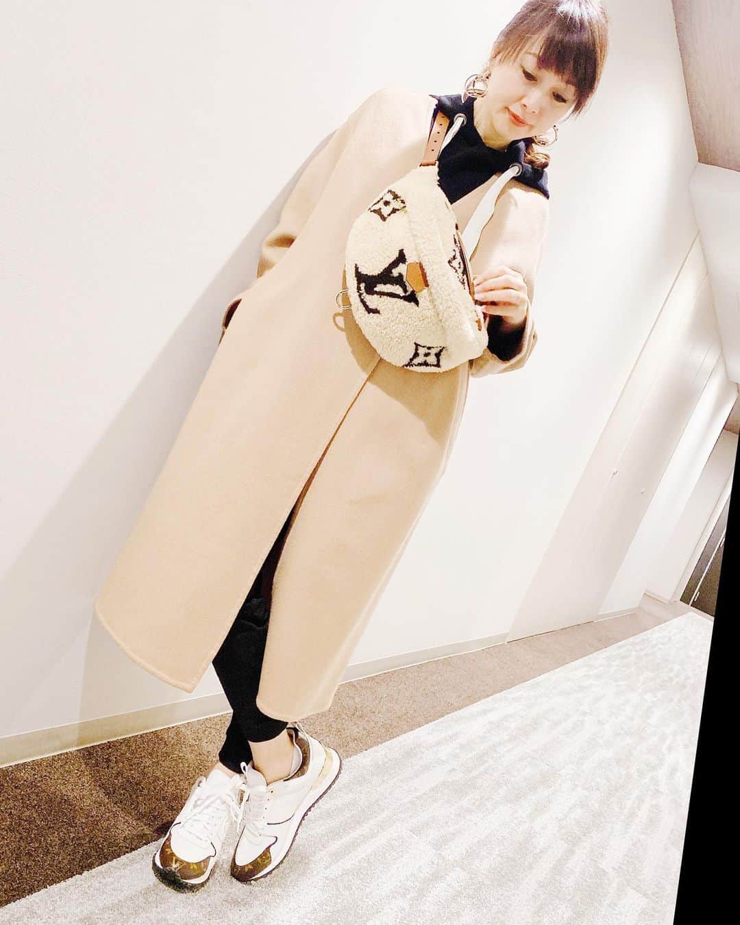 渡辺美奈代さんのインスタグラム写真 - (渡辺美奈代Instagram)「ファッション  #ZARA #UNIQLO #ルイヴィトン #スニーカー #ベージュ✖️ブラック」1月27日 0時00分 - watanabe_minayo
