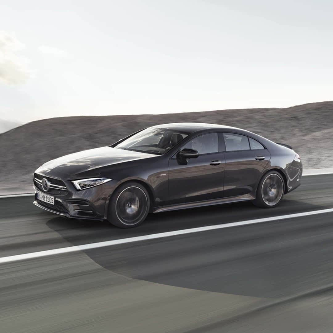 のインスタグラム：「[Kraftstoffverbrauch kombiniert: 8,8–8,7 l/100 km | CO₂-Emissionen kombiniert: 202–199 g/km | mb4.me/DAT-Leitfaden | Mercedes-AMG CLS 53 4MATIC+] Moments of power await you with the Mercedes-AMG CLS 53 4MATIC+. #DrivingPerformance #MercedesAMG #CLS」