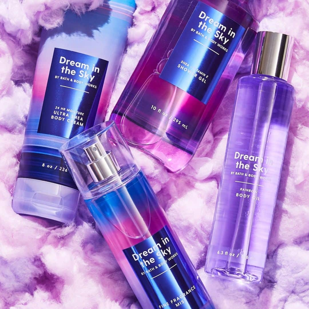 Bath & Body Worksさんのインスタグラム写真 - (Bath & Body WorksInstagram)「We’ve got our head in the ☁️☁️☁️ with this dreamy blend of lavender, honey butter, and vanilla. 💜」1月27日 0時01分 - bathandbodyworks